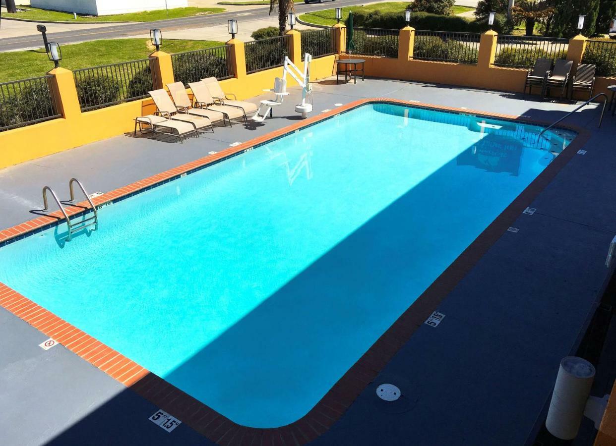 Americas Best Value Inn Denham Springs Εξωτερικό φωτογραφία